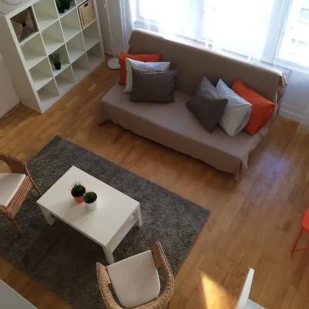 Standard By Hi5 - Wesselényi 13 * Budapest