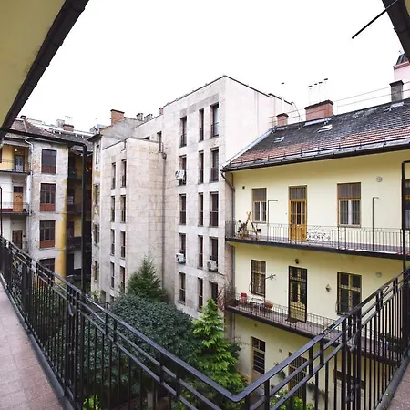 Standard By Hi5 - Wesselenyi 13 Budapeste