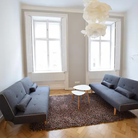 Standard By Hi5 - Wesselenyi 13 Budapest